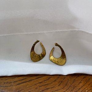 Hammered hoop earrings - Gold